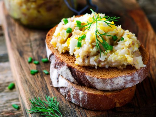 Forshmak from a herring on rye bread